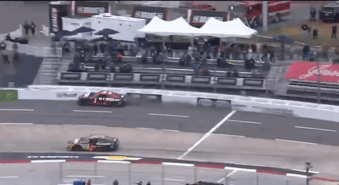 Трюк из видеоигры помог пилоту NASCAR пройти в финал серии