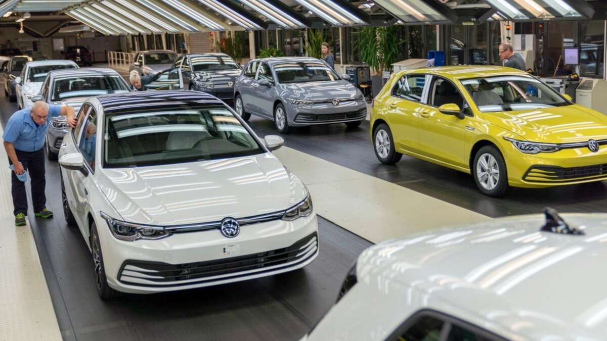 Volkswagen предложил сократить зарплаты на 10 процентов, чтобы избежать массовых увольнений