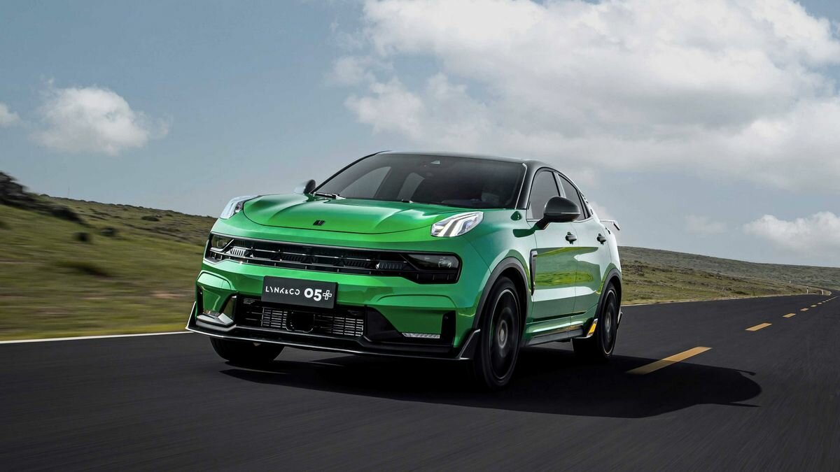 До России добрался Lynk&Co — бренд Geely, выпускающий высокотехнологичные автомобили