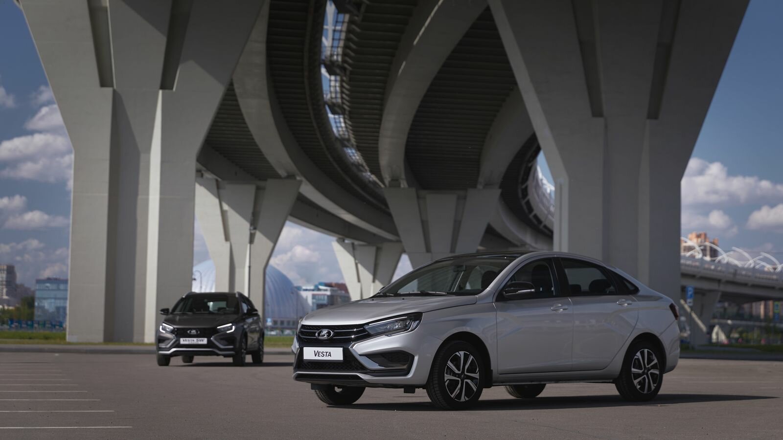 Новая Lada Vesta: известны все цены и комплектации