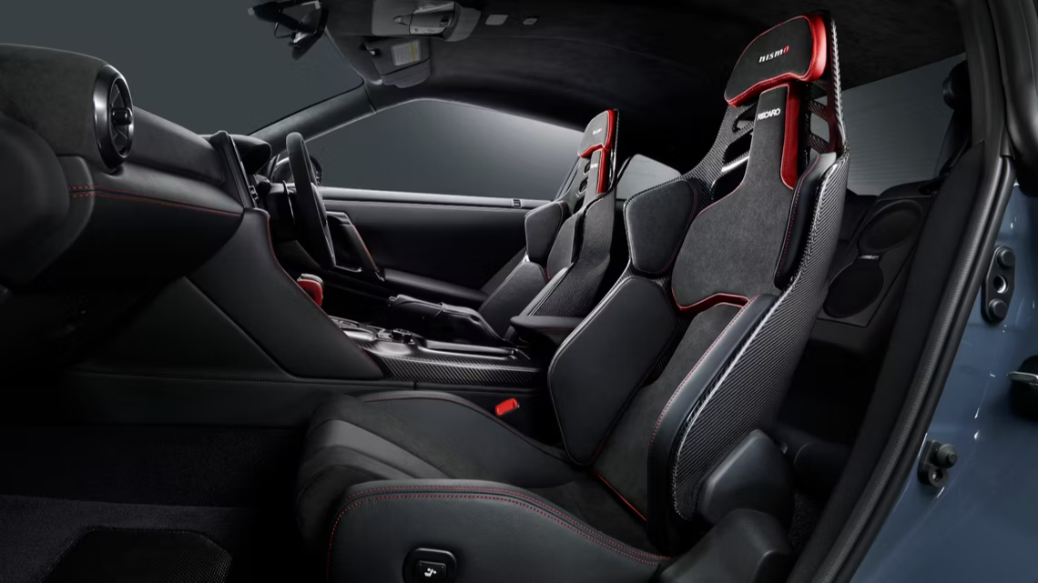 Nissan GT-R Nismo в США лишили карбоновых сидений из-за безопасности