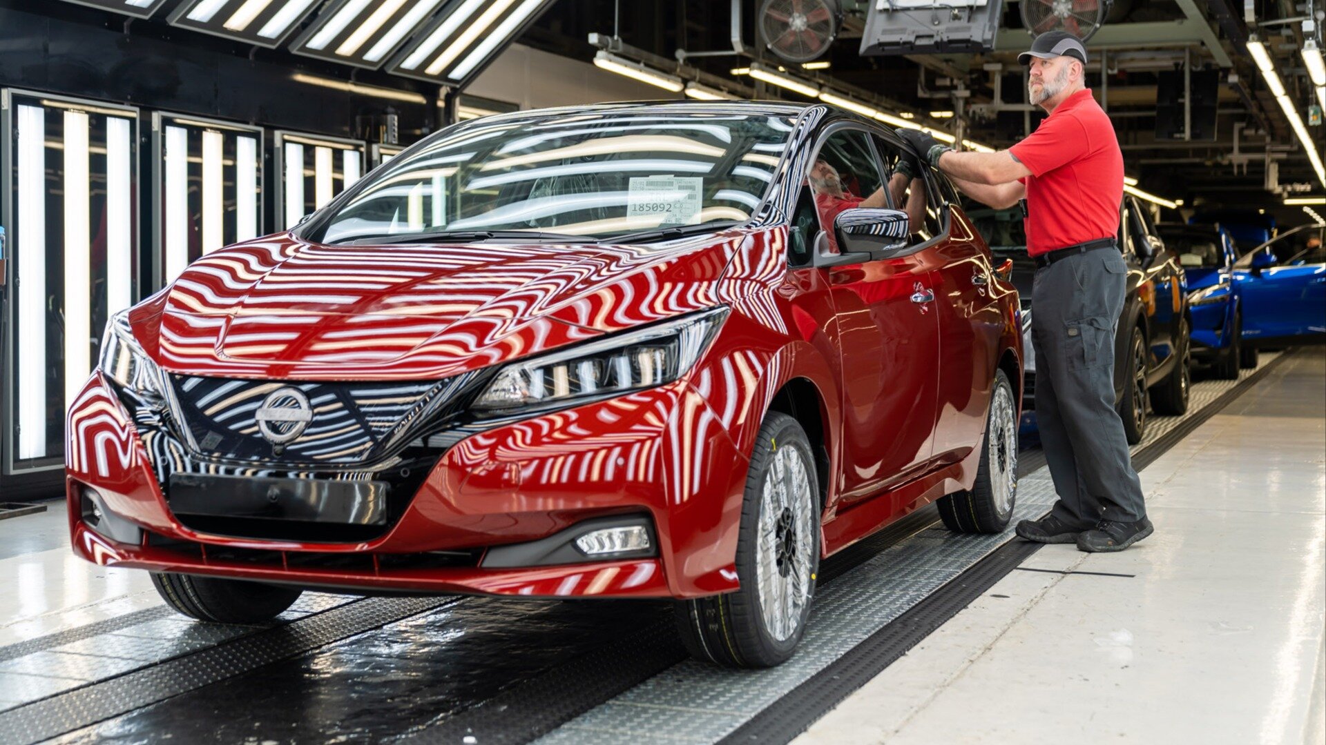 Компания Nissan сообщила о массовых увольнениях на фоне резкого падения прибыли