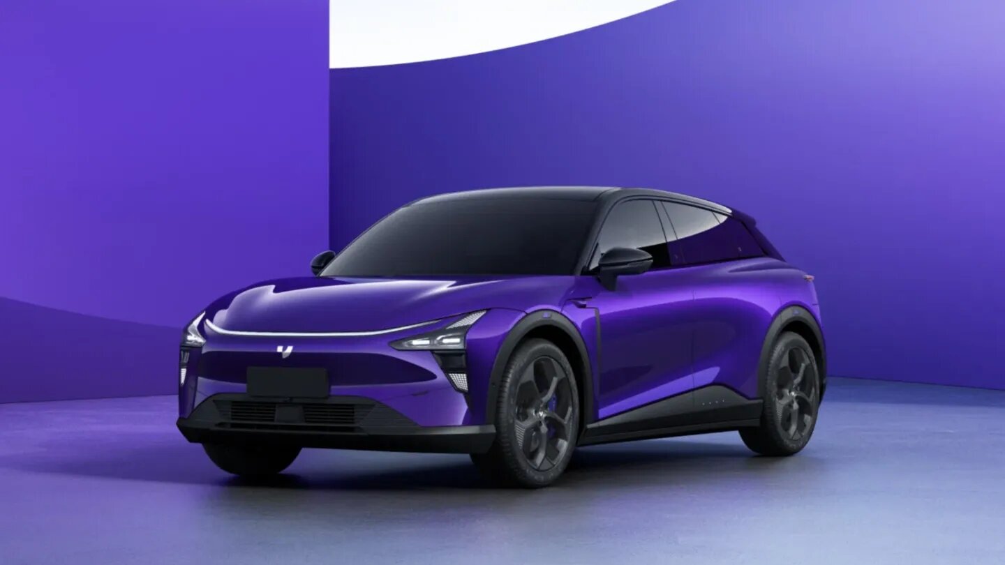 Geely и «китайский Google» запустили электромобильный бренд JI YUE и показали первую модель