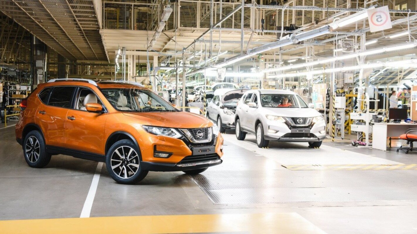 Nissan продлил простой завода в России до 1 октября