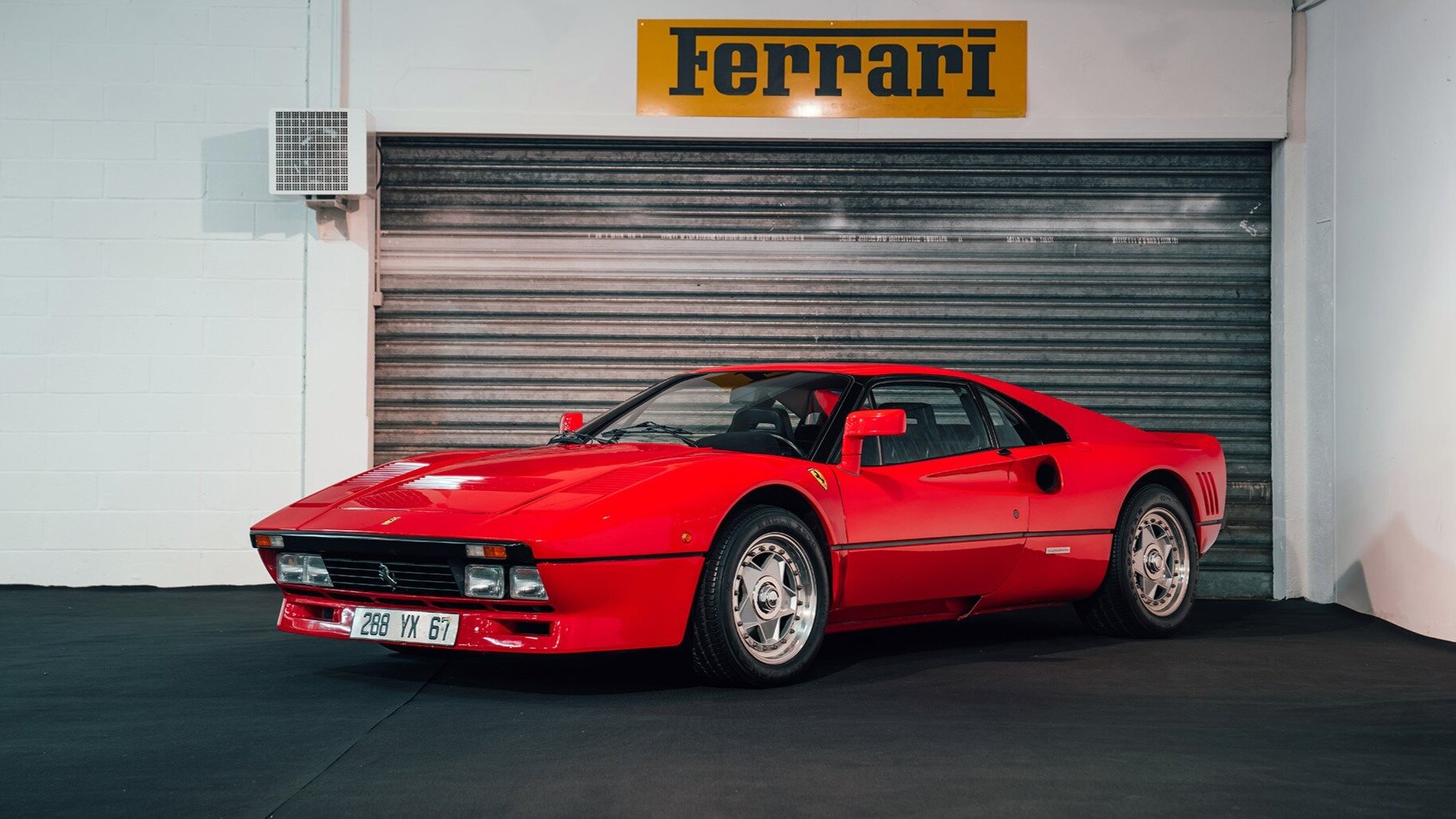 За старый Ferrari выложили на аукционе почти 300 миллионов рублей