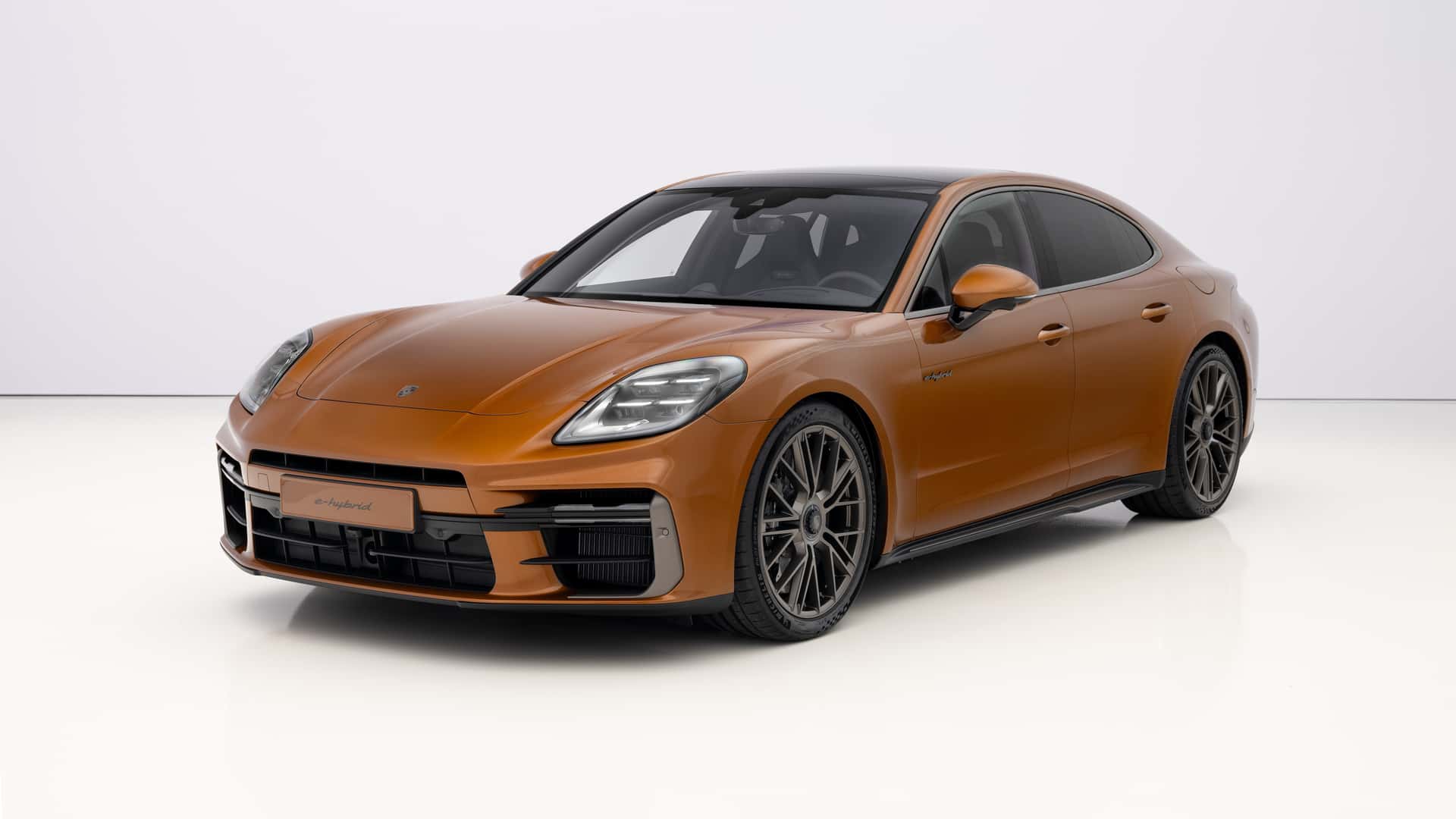 Новый Porsche Panamera будут выпускать только в кузове лифтбек