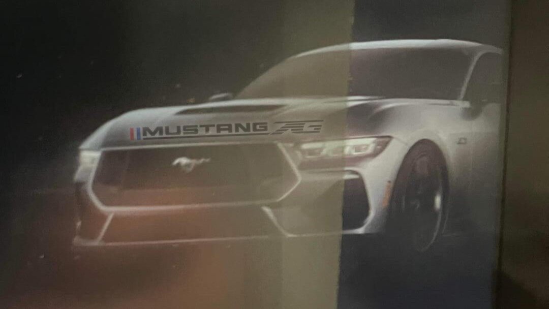Новый Ford Mustang рассекречен на снимке из рекламной брошюры