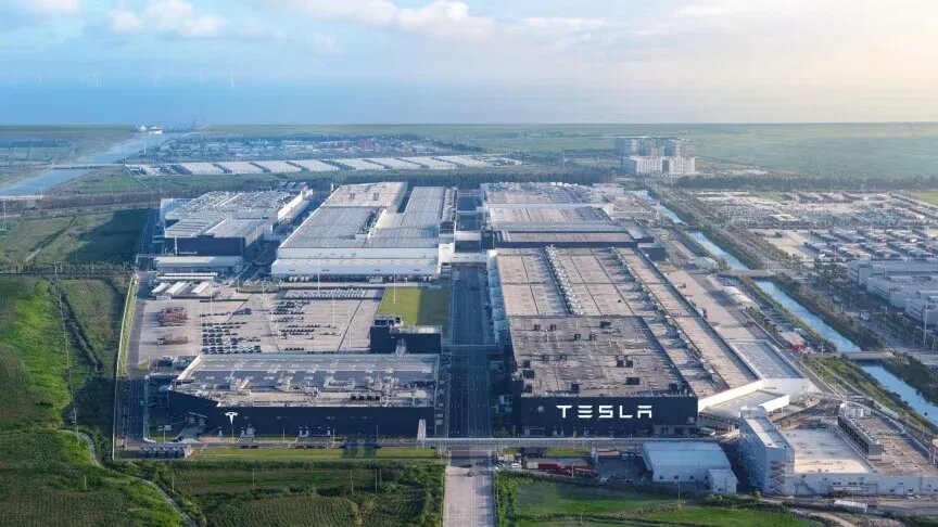 В Евросоюзе назвали размер пошлины на ввоз электрокаров Tesla китайской сборки