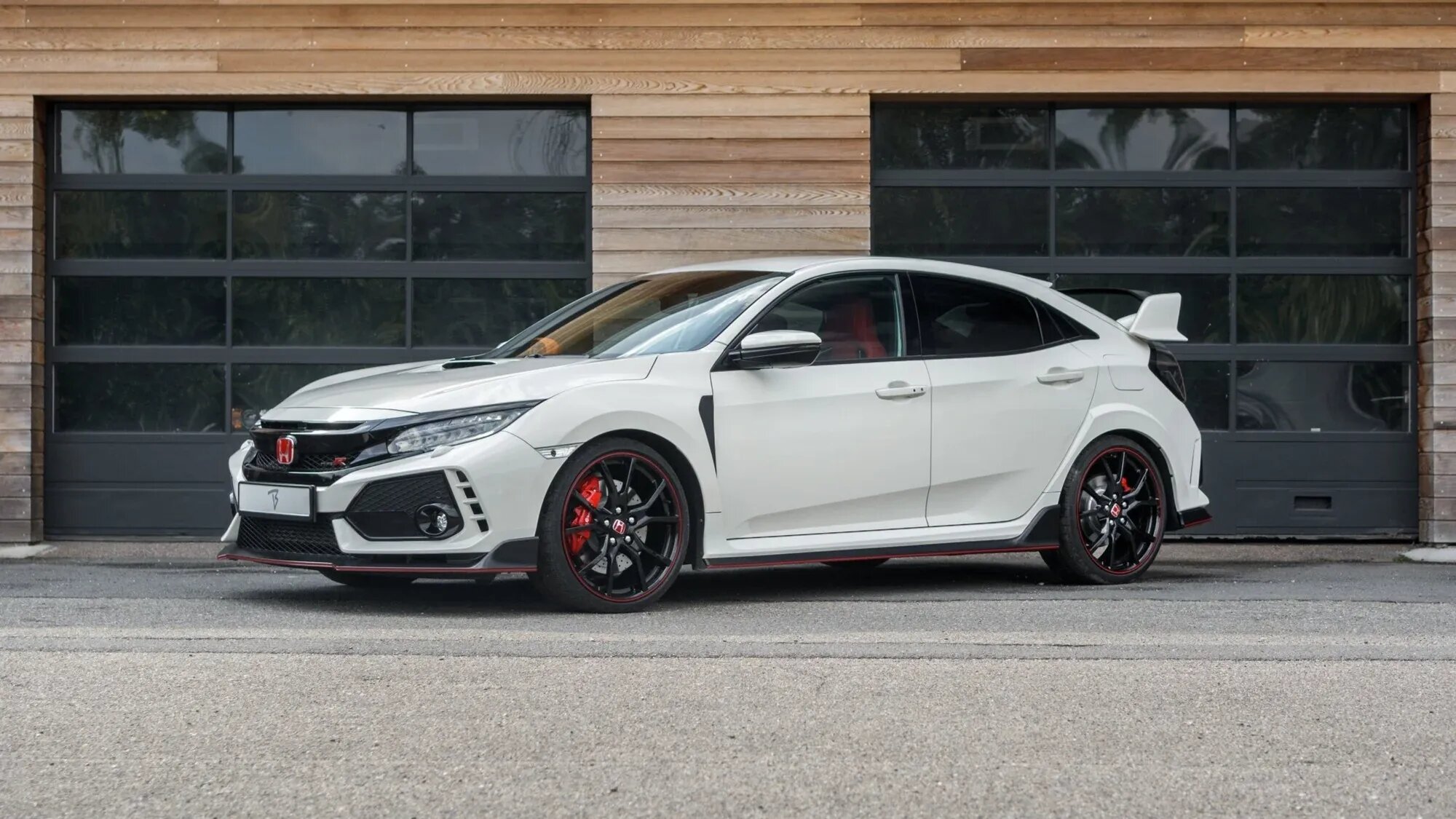 Honda Civic Type R двукратного чемпиона Формулы-1 снова выставили на продажу