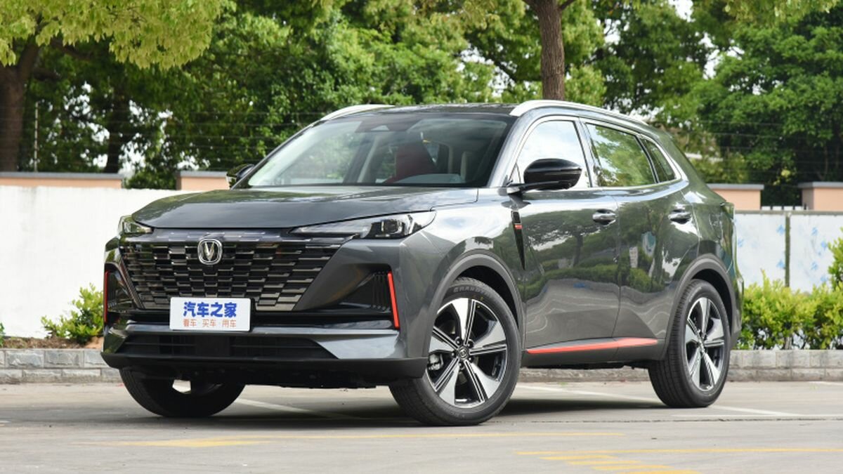 Взгляните на мощный кроссовер от Changan, который скоро привезут в Россию