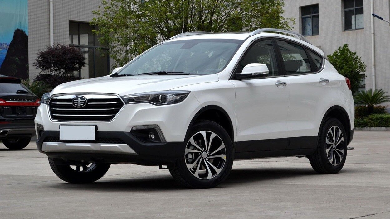 Названы самые подорожавшие в России китайские автомобили