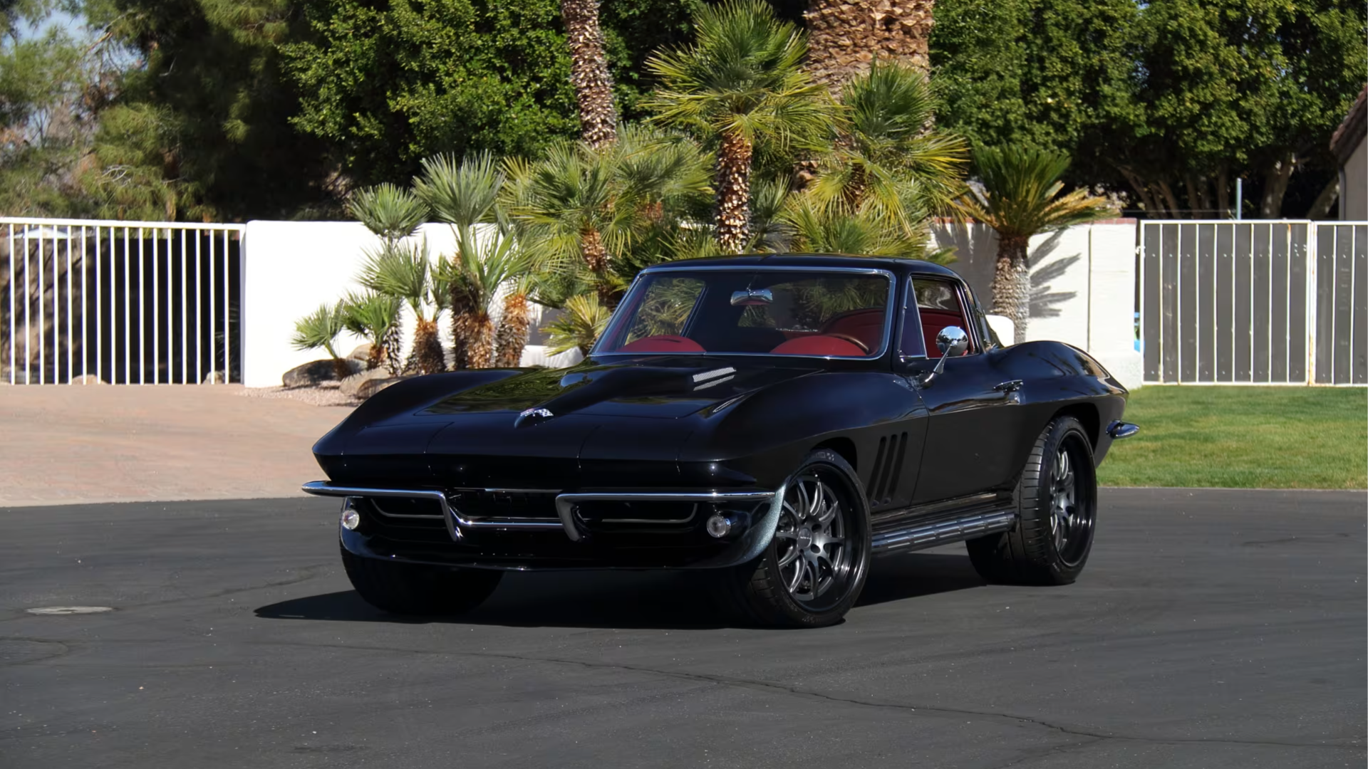 60-летний Chevrolet Corvette с современным V8 и «механикой» выставят на аукцион