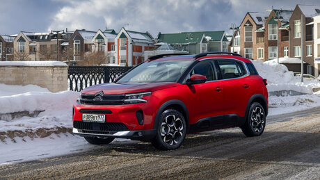 Первый тест обновлённого Citroen C5 Aircross, который вновь продаётся в России почти официально