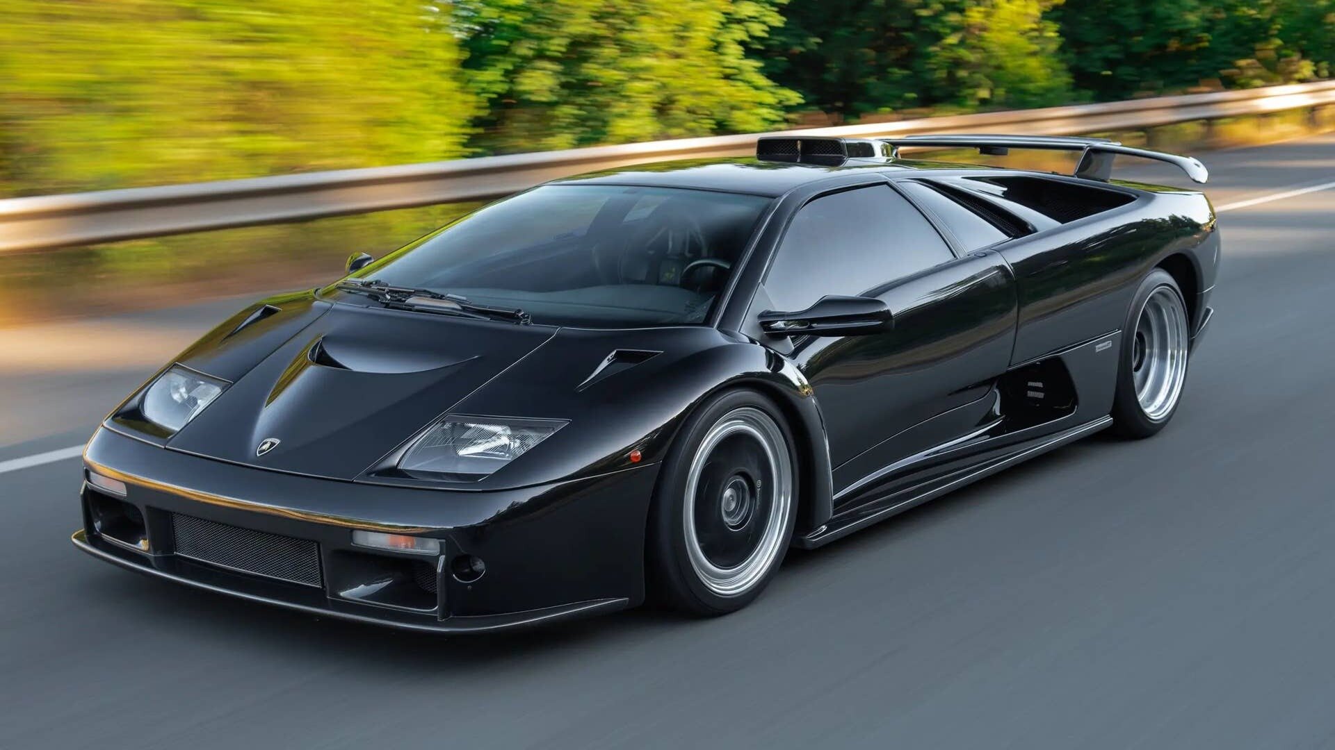 Одна из наиболее редких Lamborghini Diablo появится в продаже