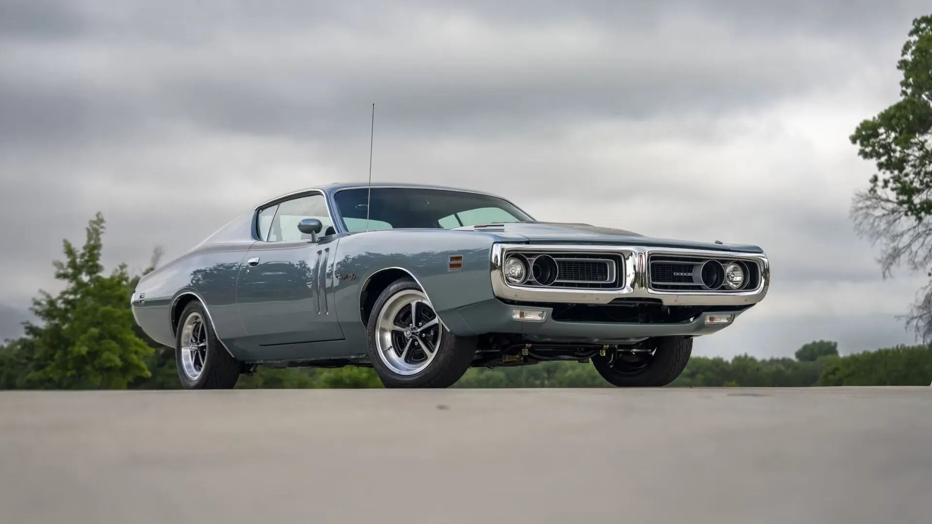 55-летний Dodge Charger стал 700-сильным с новым мотором