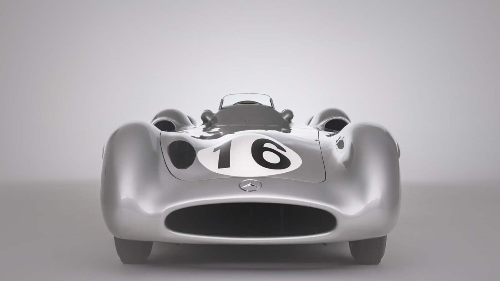 Редчайший стримлайнер Mercedes-Benz W196 продали за 5,2 миллиарда рублей