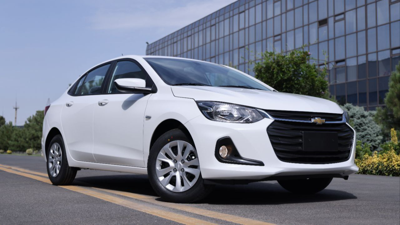 В Узбекистане начали собирать недорогой седан Chevrolet Onix, который хотели поставлять в Россию