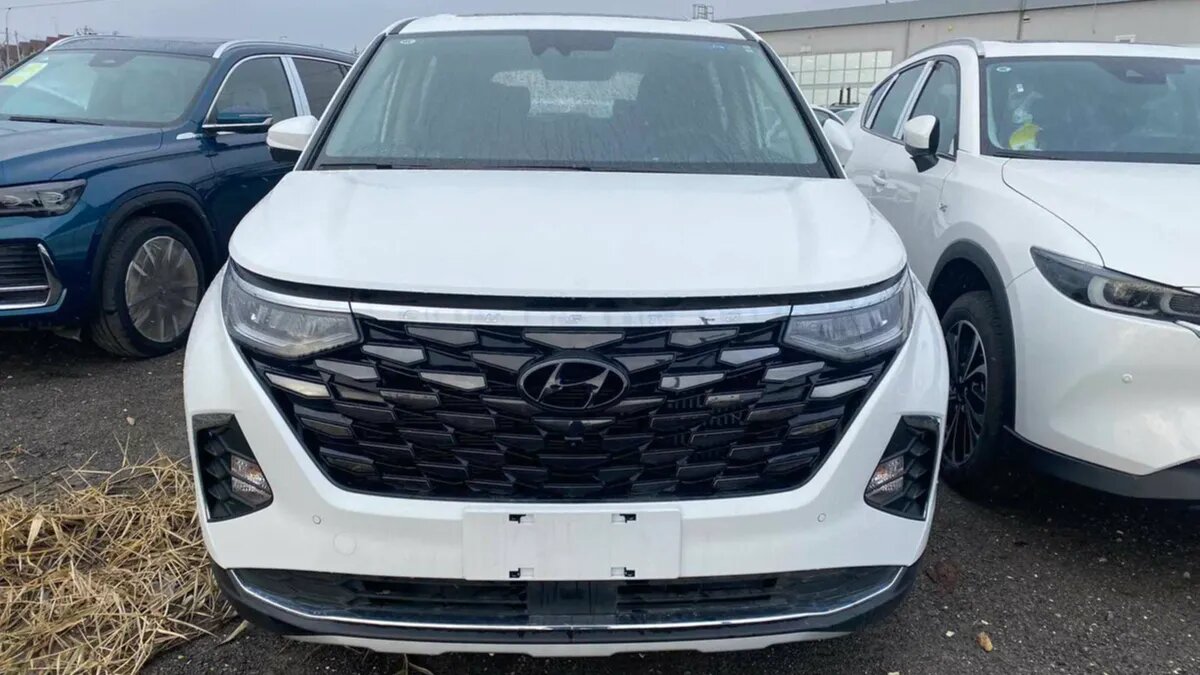 В России появились в продаже новые минивэны Hyundai Custo