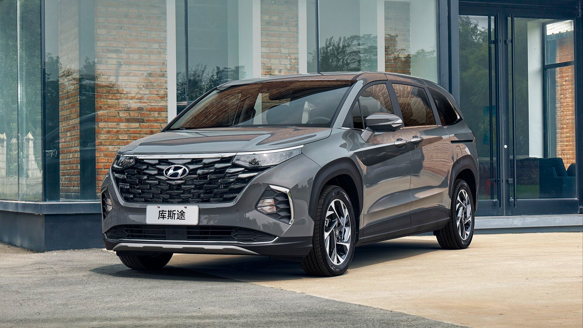 Hyundai наладит в Казахстане сборку китайского минивэна Custo