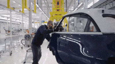 Компания Microlino показала, как собирают современную версию BMW Isetta