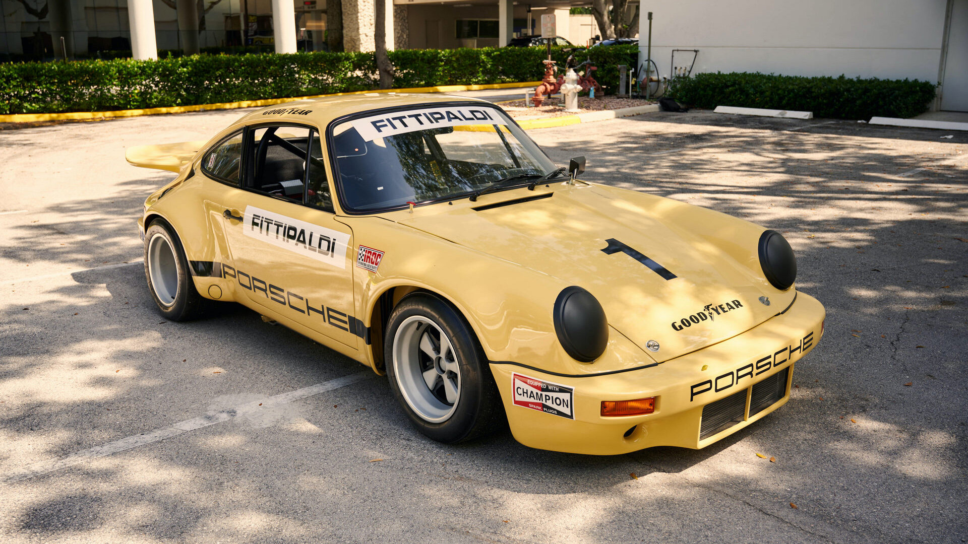 Porsche  Пабло Эскобара снова продаётся