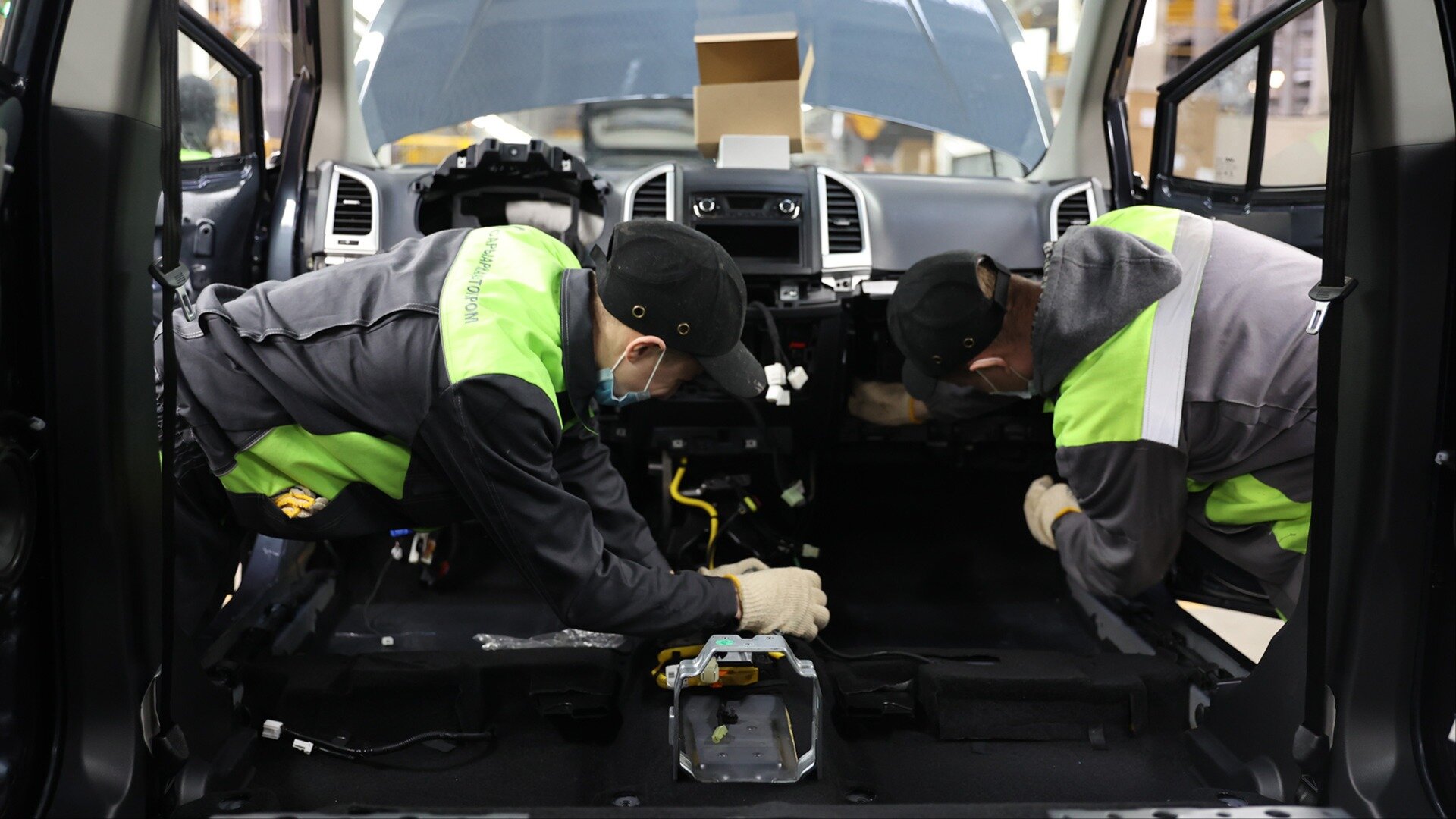 Компания из Казахстана опровергла планы по выкупу российского завода Hyundai