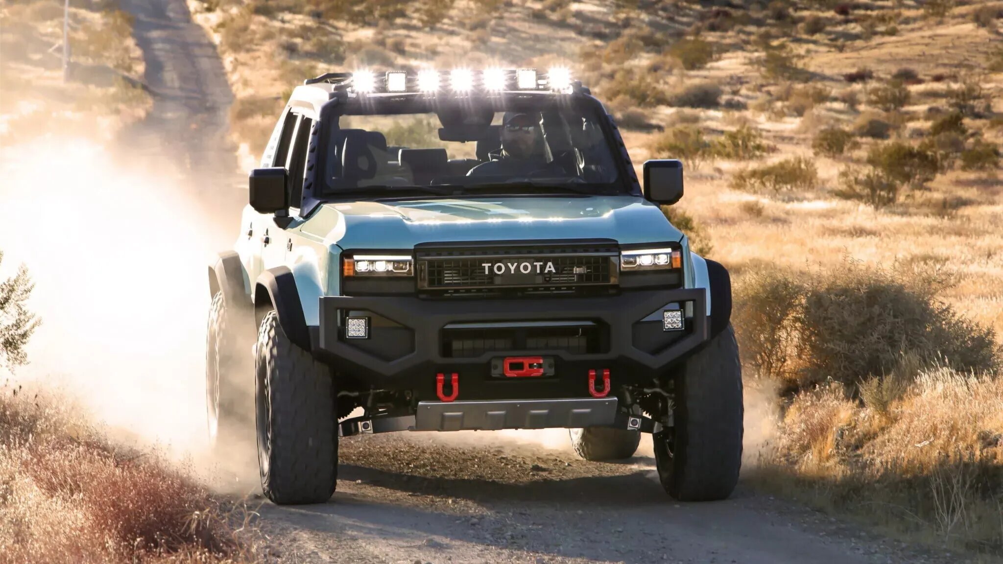 Toyota сообщила о готовности пикапа Land Cruiser Rox к серийному производству, но решение пока не принято