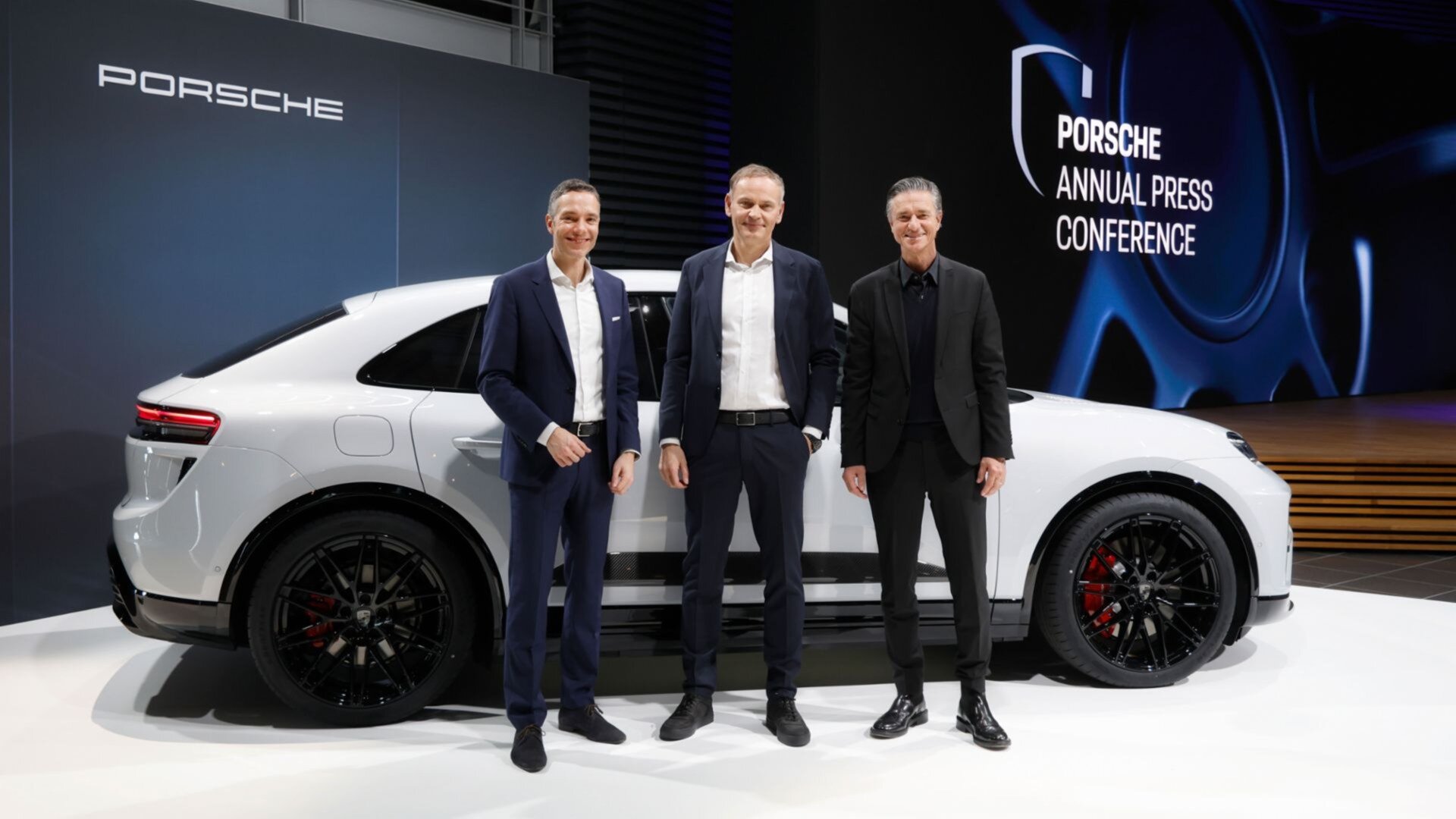 Спрос на электрический Macan превзошёл ожидания Porsche