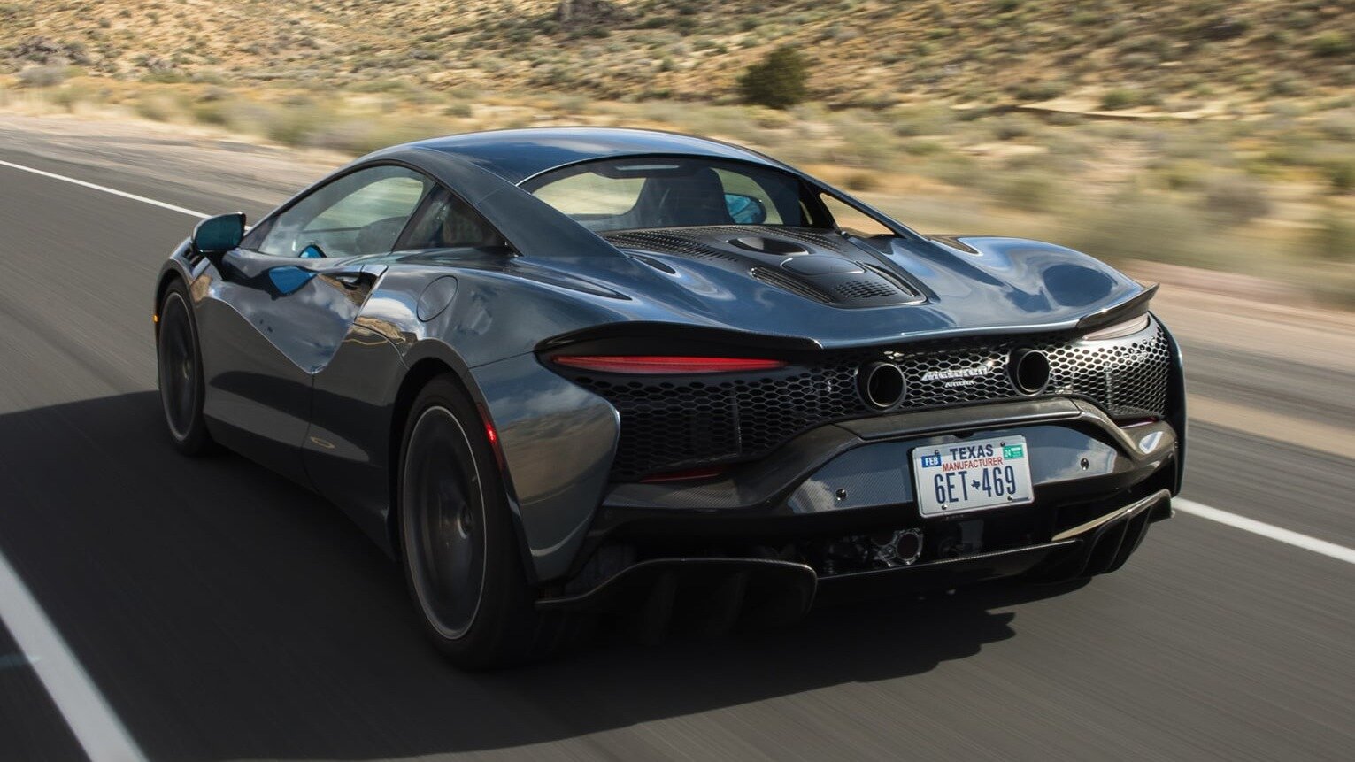 McLaren снимет с производства «доступный» супергибрид Artura