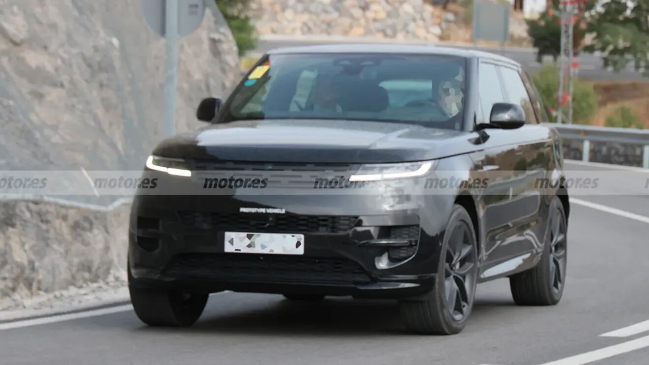 Электрический Range Rover Sport впервые заметили на тестах