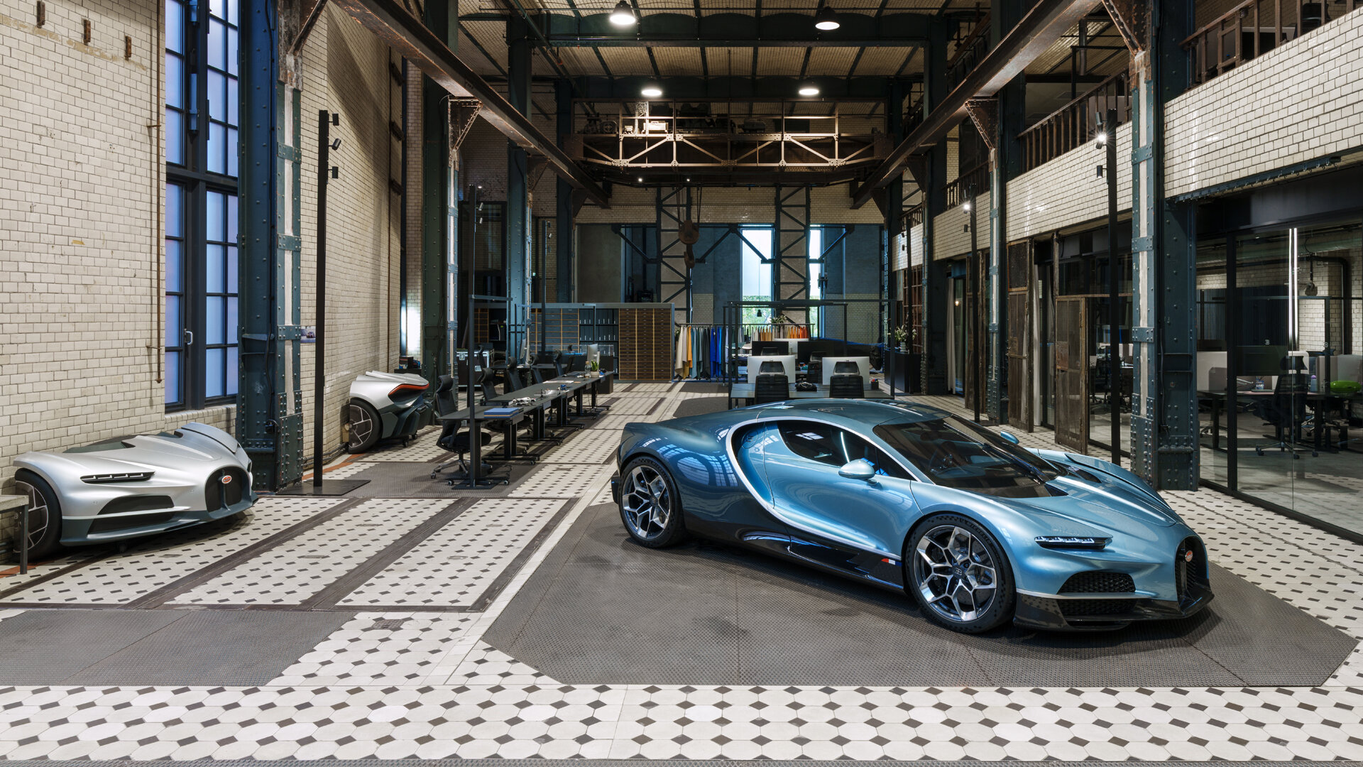 В Bugatti задумались о гиперкаре с V16 и «механикой»