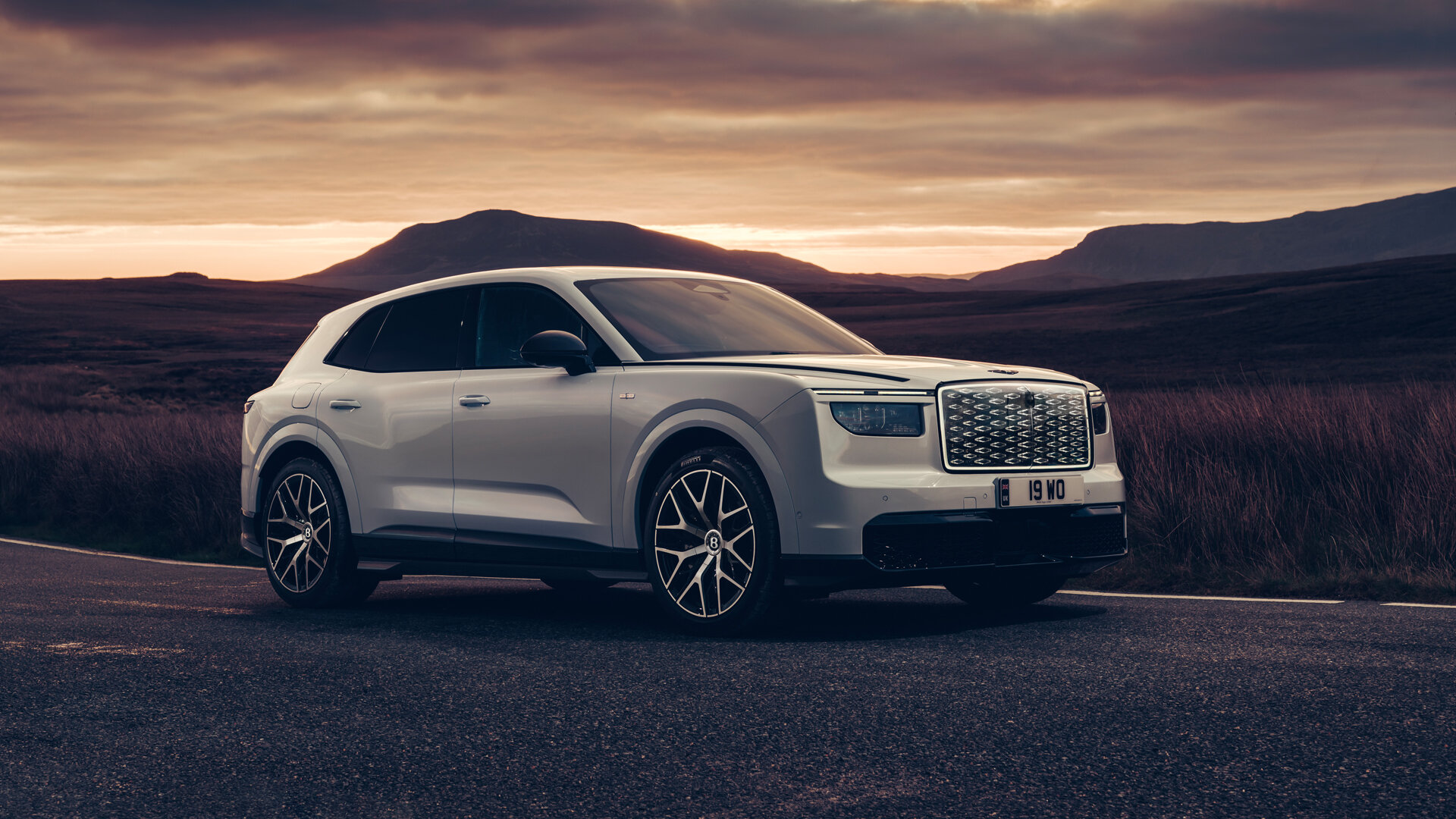 Электрокроссовер Bentley Torcal выйдет на рынок в особо роскошной комплектации