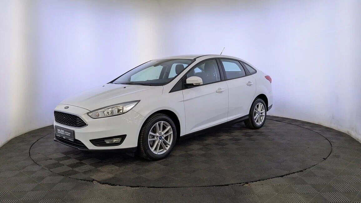 В продаже на Авто.ру появился девятилетний Ford Focus с пробегом меньше 7 тысяч км