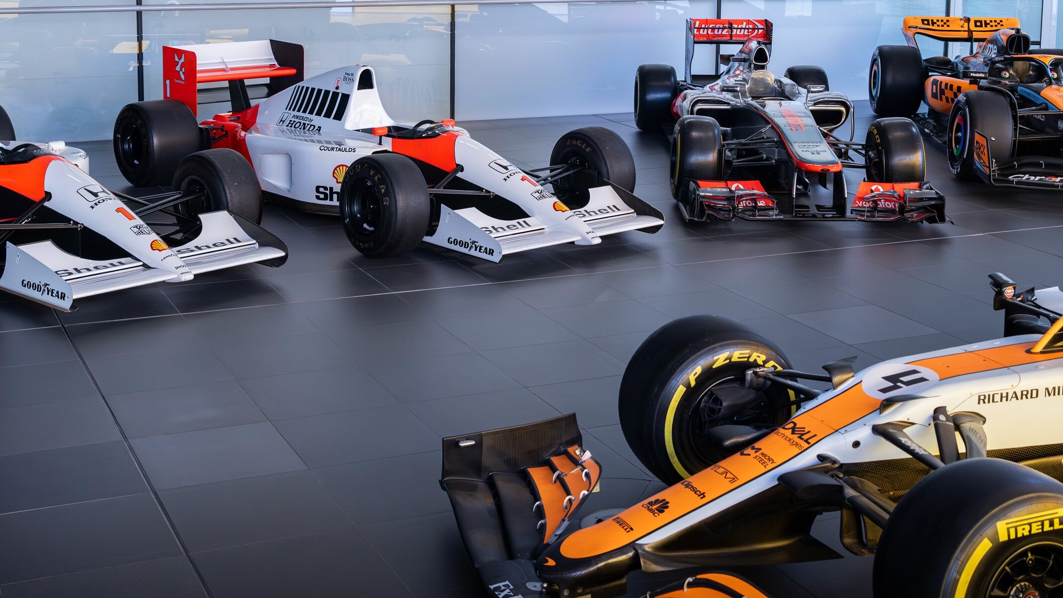 McLaren впервые выставит на продажу пять чемпионских болидов «Формулы-1»