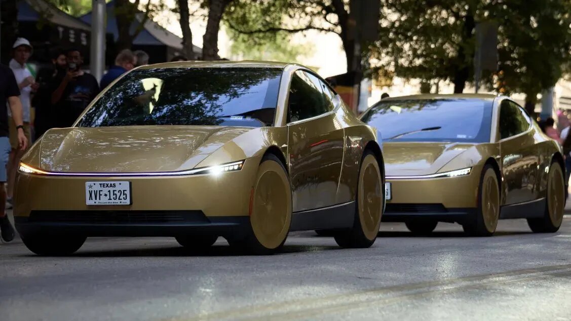Tesla начнёт продавать роботакси Cybercab частникам до конца года