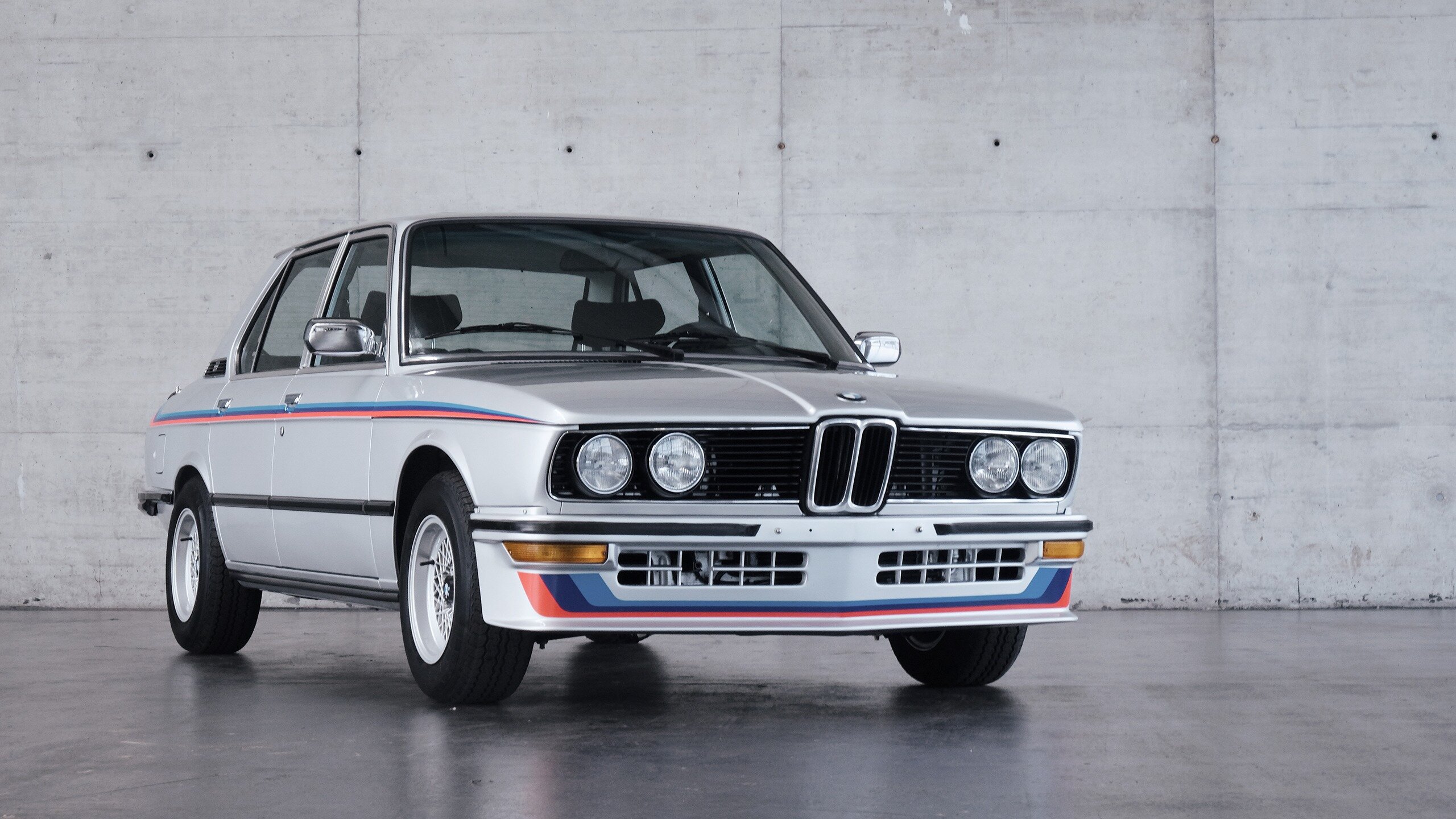 В продаже появилась редчайшая BMW 5 серии от M, собранная до начала серийного выпуска