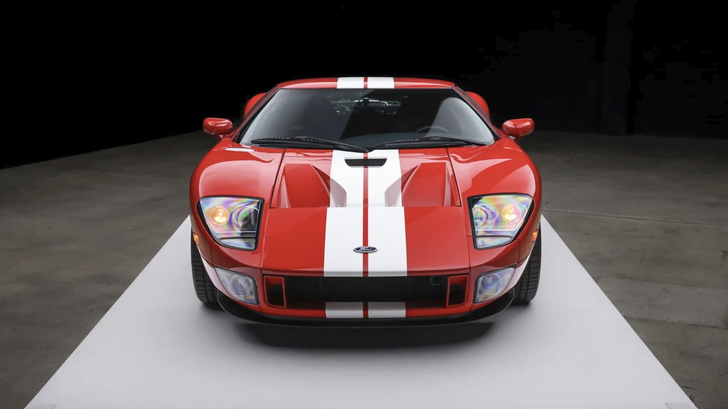 Ford GT без пробега подорожал в 4,5 раза за 21 год, и это не предел