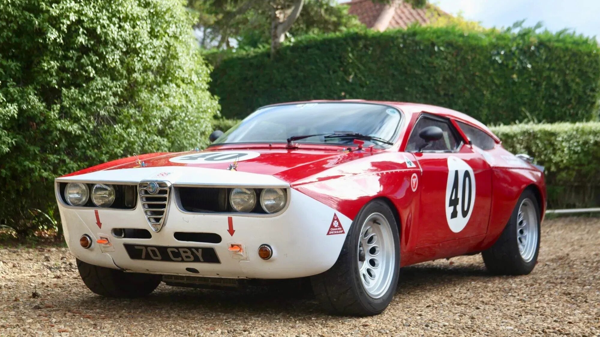 На продажу выставили уникальный фастбек Alfa Romeo: у него самодельный кузов