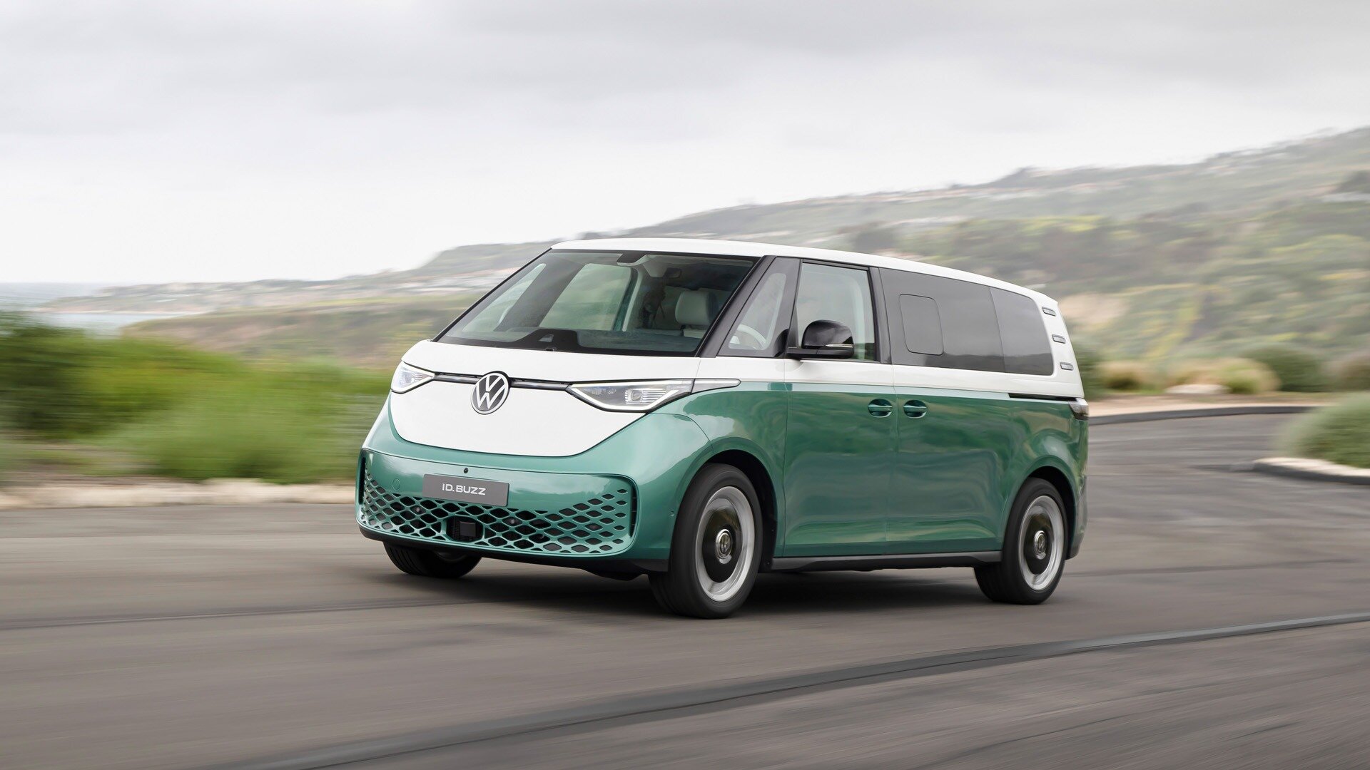 Электровэн Volkswagen ID. Buzz cменит поколение и подешевеет