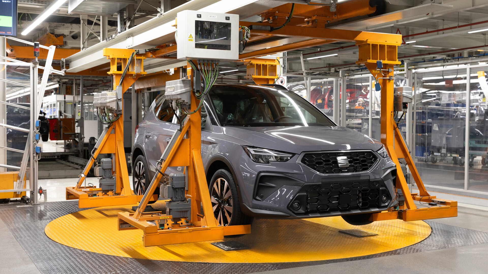Seat опроверг слухи о закрытии компании