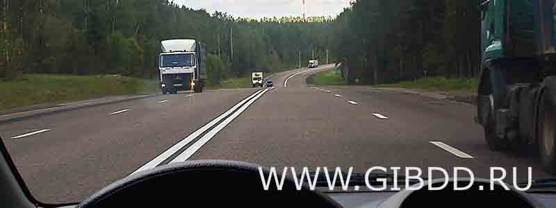 Можно ли Вам после опережения грузового автомобиля продолжить движение по левой полосе вне населенных пунктов?