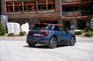 MINI представила фирменные аксессуары John Cooper Works - фото 16 от автора Аксель-Моторс MINI Север в Бортжурнале