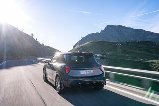 MINI представила фирменные аксессуары John Cooper Works - фото 8 от автора Аксель-Моторс MINI Север в Бортжурнале