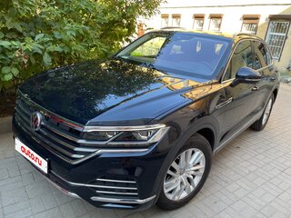2019 Volkswagen Touareg III, синий, 6300000 рублей, вид 2