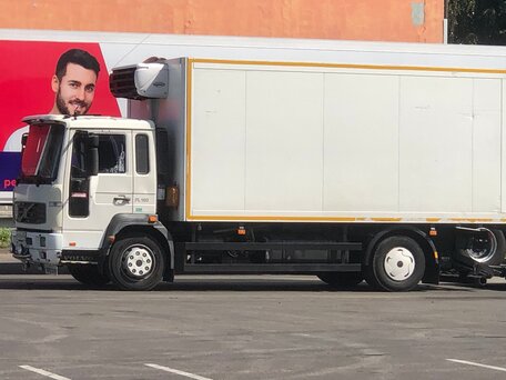 2005 Volvo FL, белый, 3100000 рублей, вид 4