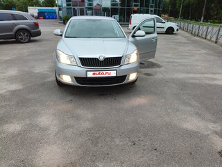 2013 Skoda Octavia II (A5) Рестайлинг, серебристый, 750000 рублей, вид 1