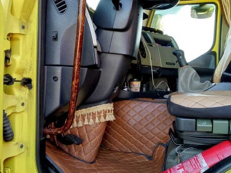 2009 Renault Premium, жёлтый, 1900000 рублей, вид 3
