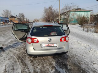 2010 Volkswagen Passat B6, серебристый, 960000 рублей, вид 5