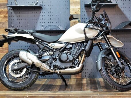 2025 Royal Enfield Himalayan, бежевый, 573000 рублей, вид 2