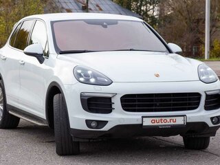 2016 Porsche Cayenne II Рестайлинг (958), белый, 3800000 рублей, вид 4